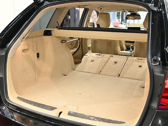 BMW 3SERIES TOURING 2018 Image 31