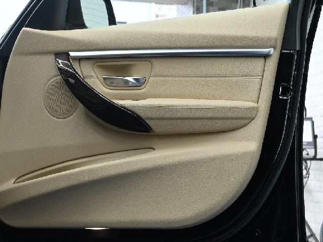 BMW 3SERIES TOURING 2018 Image 31