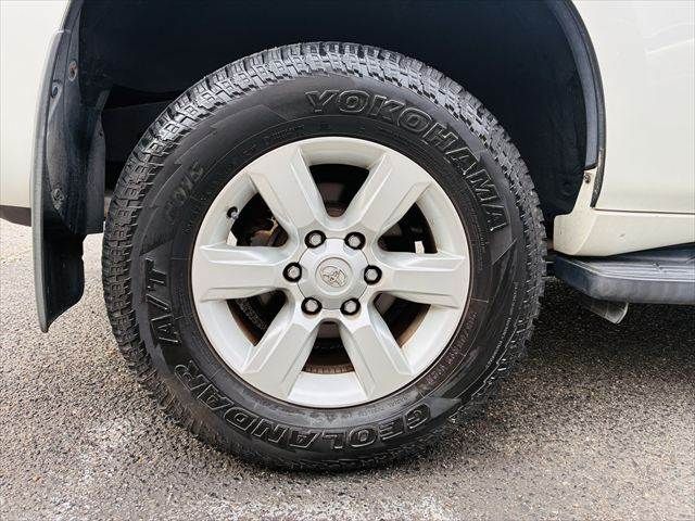 TOYOTA LANDCRUISER PRADO 2014 Image 31