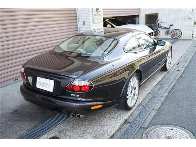 JAGUAR XKSERIES COUP 2006 Image 31