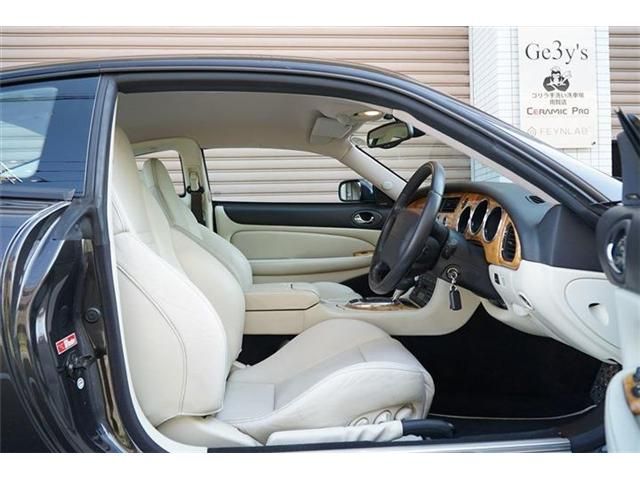 JAGUAR XKSERIES COUP 2006 Image 31