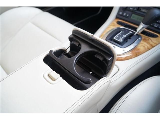 JAGUAR XKSERIES COUP 2006 Image 31