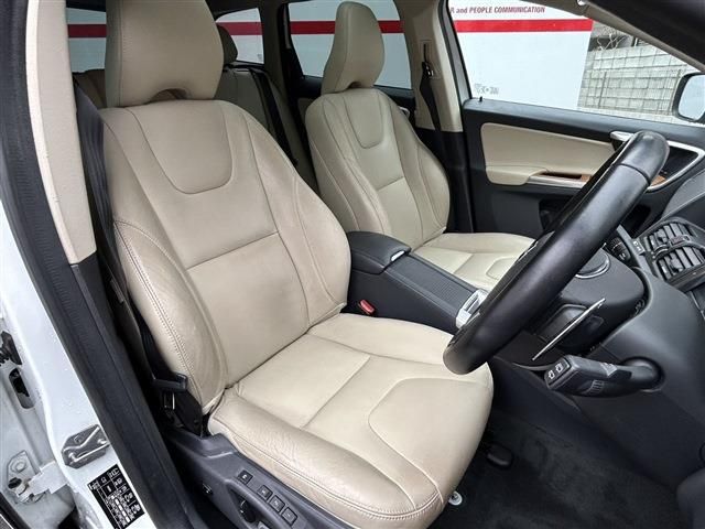 VOLVO XC60 2017 Image 31