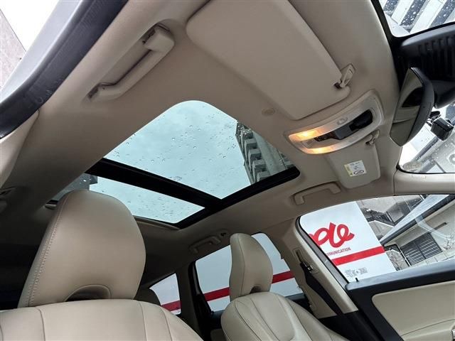 VOLVO XC60 2017 Image 31