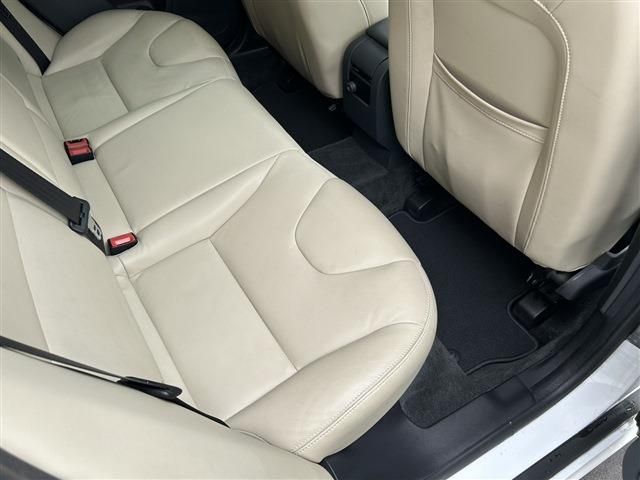 VOLVO XC60 2017 Image 31