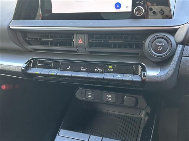 TOYOTA PRIUS 2023 Image 31