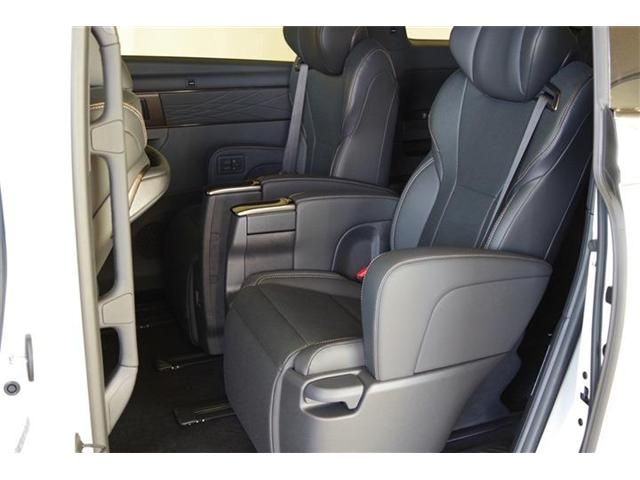 TOYOTA ALPHARD 2025 Image 31