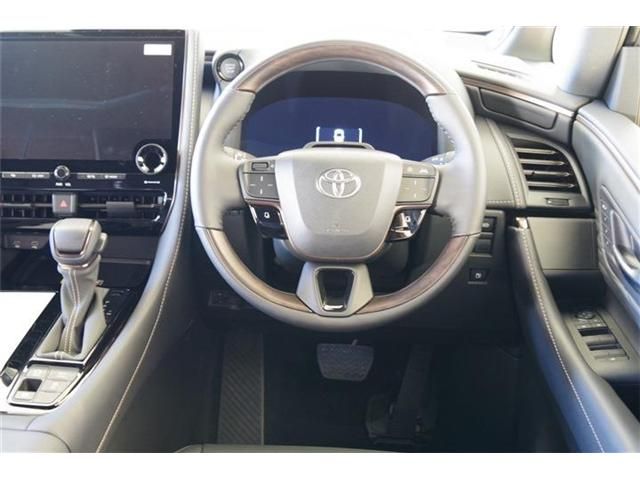 TOYOTA ALPHARD 2025 Image 31