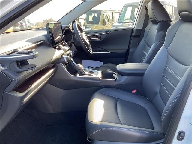 TOYOTA RAV4 4WD 2024 Image 31