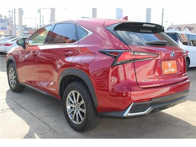 TOYOTA LEXUS NX300H 2017 Image 31