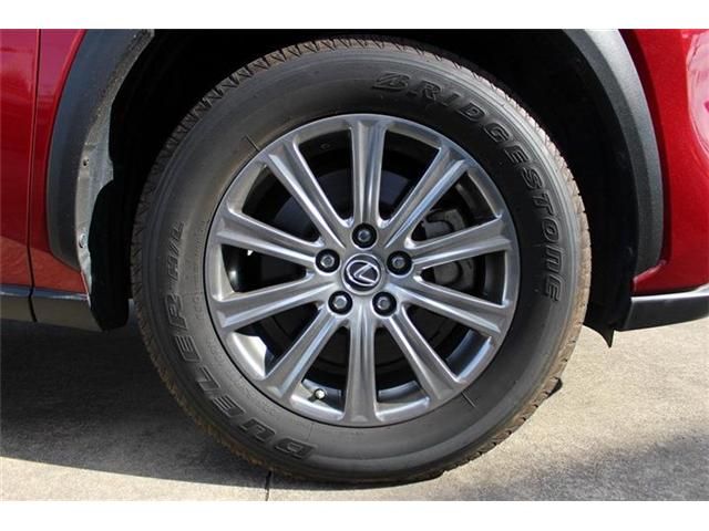 TOYOTA LEXUS NX300H 2017 Image 31