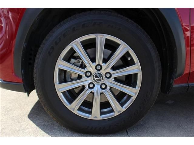 TOYOTA LEXUS NX300H 2017 Image 31