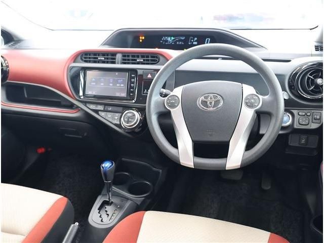 TOYOTA AQUA 2015 Image 31