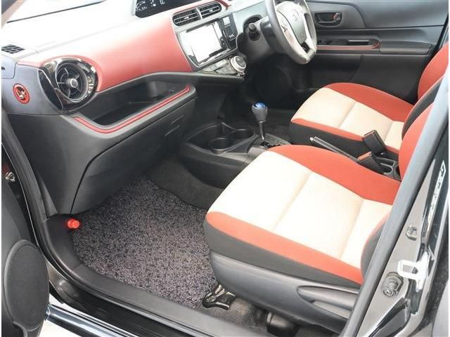 TOYOTA AQUA 2015 Image 31