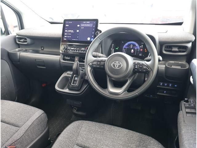 TOYOTA SIENTA HYBRID 2025 Image 31