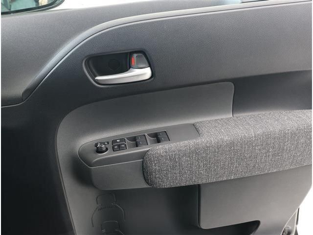 TOYOTA SIENTA HYBRID 2025 Image 31