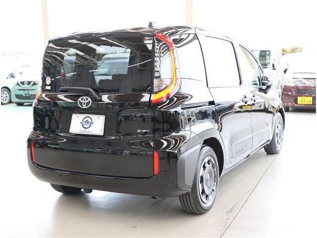 TOYOTA SIENTA HYBRID 2025 Image 31