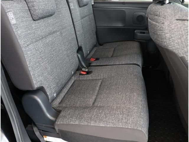 TOYOTA SIENTA HYBRID 2025 Image 31