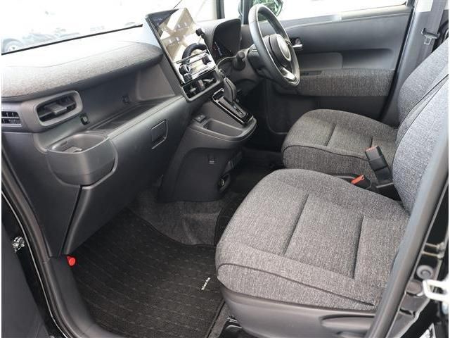 TOYOTA SIENTA HYBRID 2025 Image 31