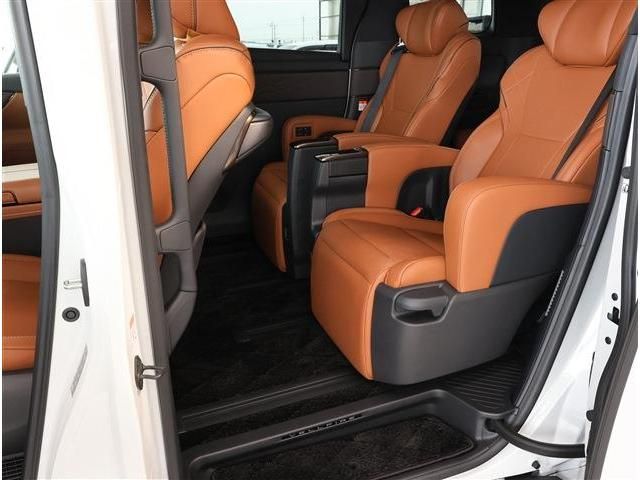 TOYOTA VELLFIRE  HYBRID 2024 Image 31