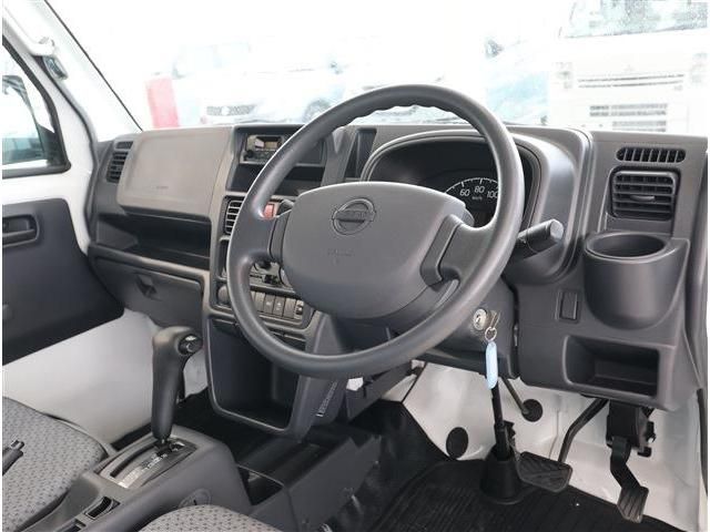 NISSAN NT100 CLIPPER 4WD 2022 Image 31