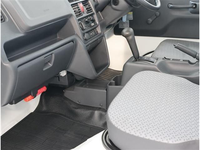 NISSAN NT100 CLIPPER 4WD 2022 Image 31