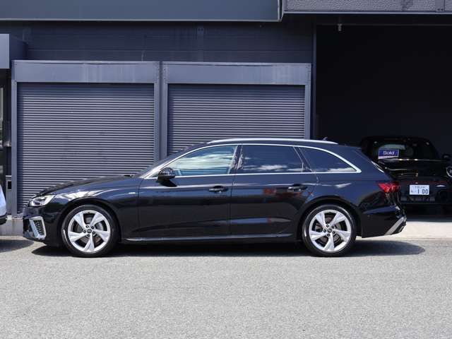 AUDI A4 AVANT 2023 Image 31