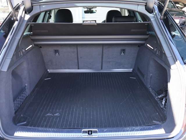 AUDI A4 AVANT 2023 Image 31