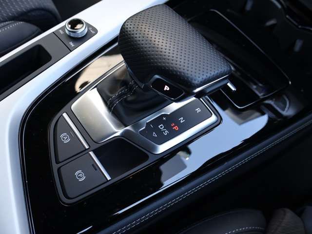 AUDI A4 AVANT 2023 Image 31