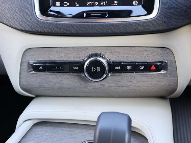 VOLVO XC90 2022 Image 31