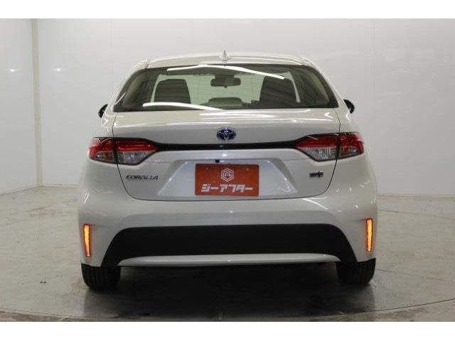 TOYOTA COROLLA SEDAN HYBRID 2019 Image 31