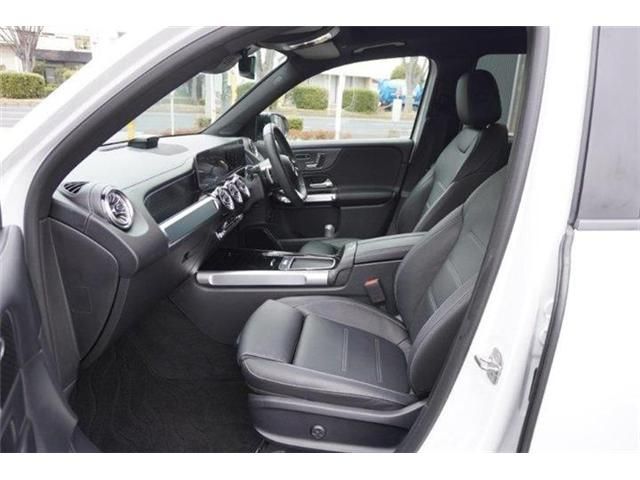 MERCEDES BENZ GLB 2024 Image 31