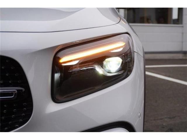 MERCEDES BENZ GLB 2024 Image 31