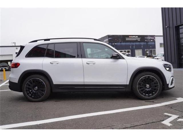 MERCEDES BENZ GLB 2024 Image 31