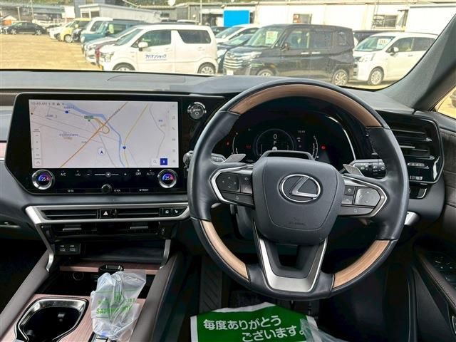 TOYOTA LEXUS RX350H 2023 Image 31
