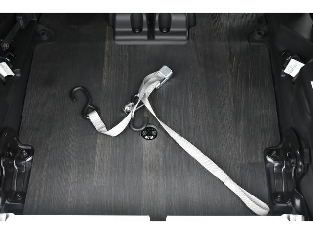 HONDA N BOX 2024 Image 31