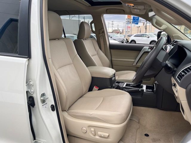 TOYOTA LANDCRUISER PRADO 2022 Image 31