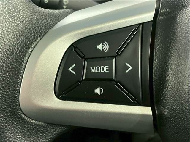 DAIHATSU MOVE CUSTOM 2017 Image 31