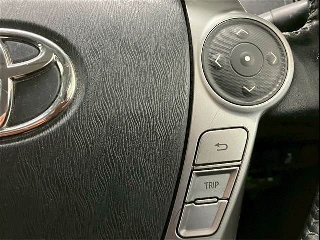 TOYOTA PRIUS ALPHA 2014 Image 31