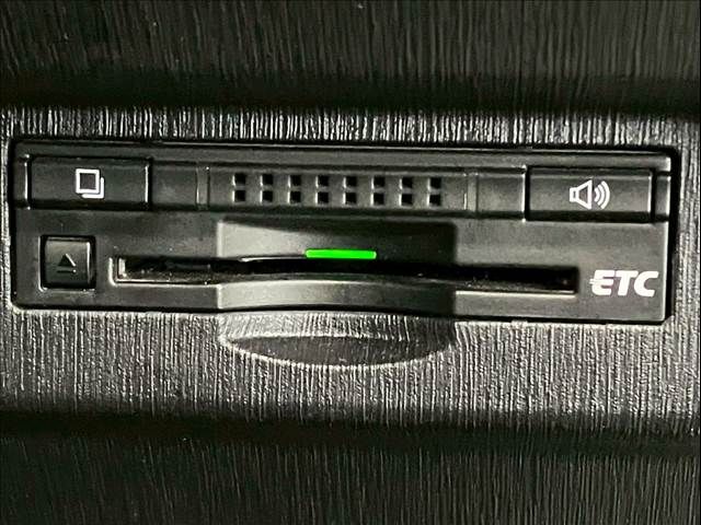 TOYOTA PRIUS ALPHA 2014 Image 31