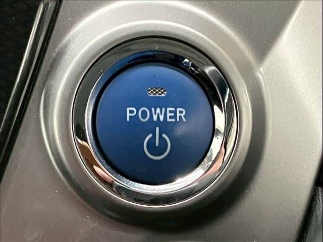 TOYOTA PRIUS ALPHA 2014 Image 31