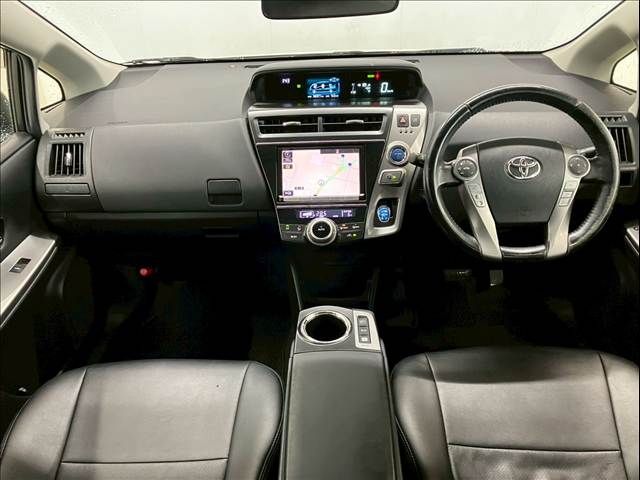 TOYOTA PRIUS ALPHA 2014 Image 31