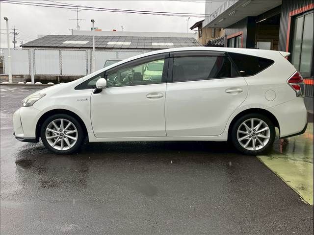 TOYOTA PRIUS ALPHA 2014 Image 31