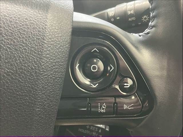 TOYOTA PRIUS 2019 Image 31