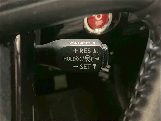 TOYOTA PRIUS 2019 Image 31