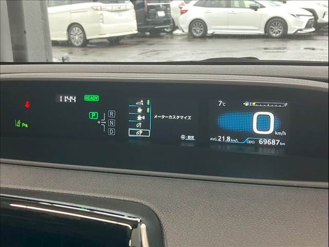 TOYOTA PRIUS 2019 Image 31
