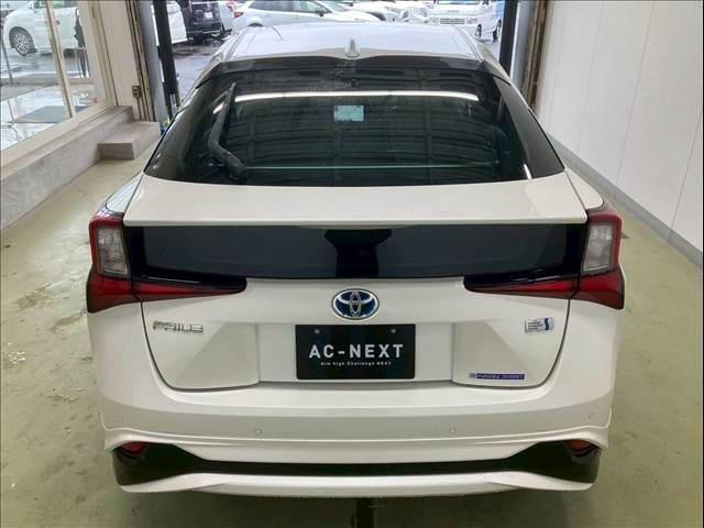 TOYOTA PRIUS 2019 Image 31