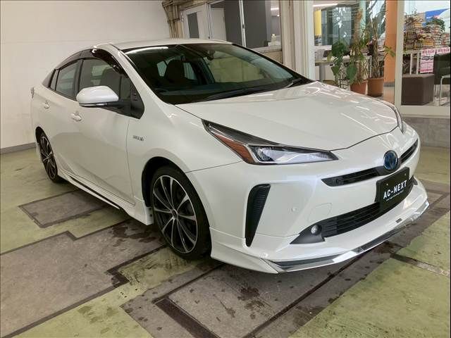 TOYOTA PRIUS 2019 Image 31