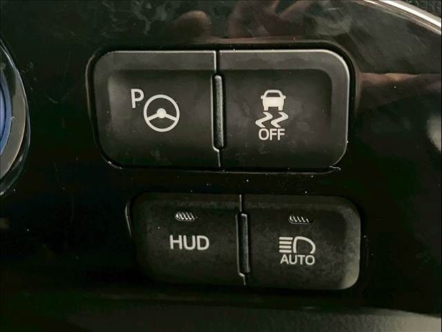 TOYOTA PRIUS 2017 Image 31