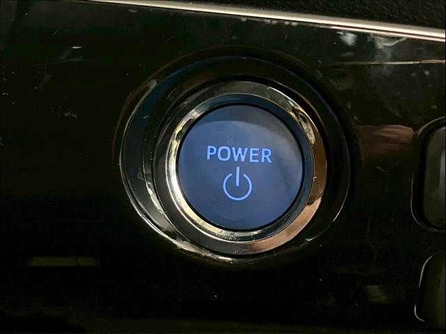 TOYOTA PRIUS 2017 Image 31